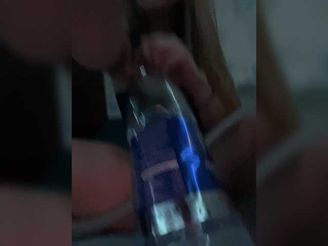 Lillii1's BongaCams show and profile