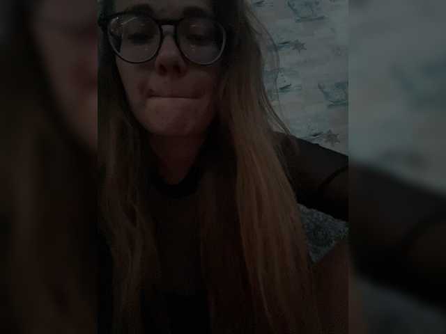 Lillii1's BongaCams show and profile