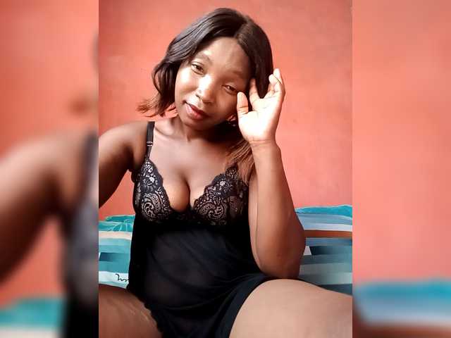 Sexyleam's BongaCams show and profile