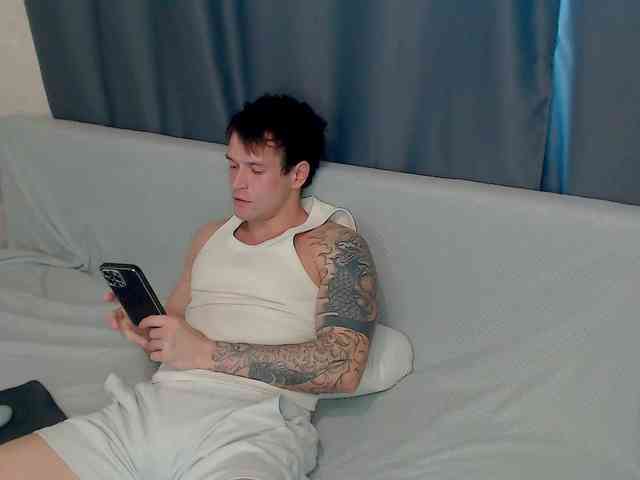 bodyarni Live Webcam on BongaCams