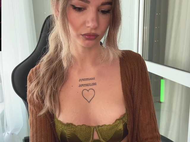 Blue-Berry- Live Cam on BongaCams