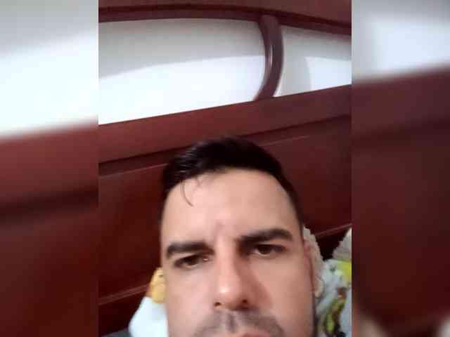 AlanJosue Live Webcam on BongaCams