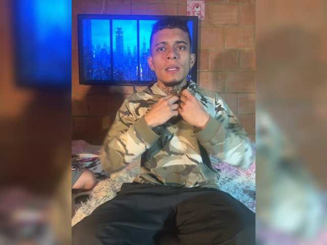  Emayjustin chat room