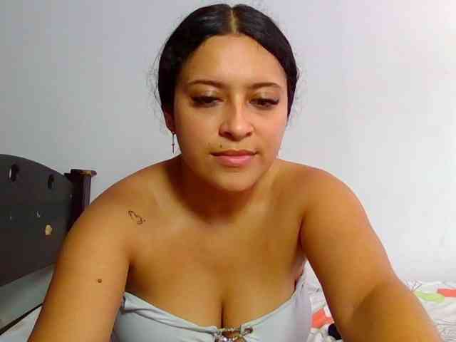 Sasha-rose23 webcam