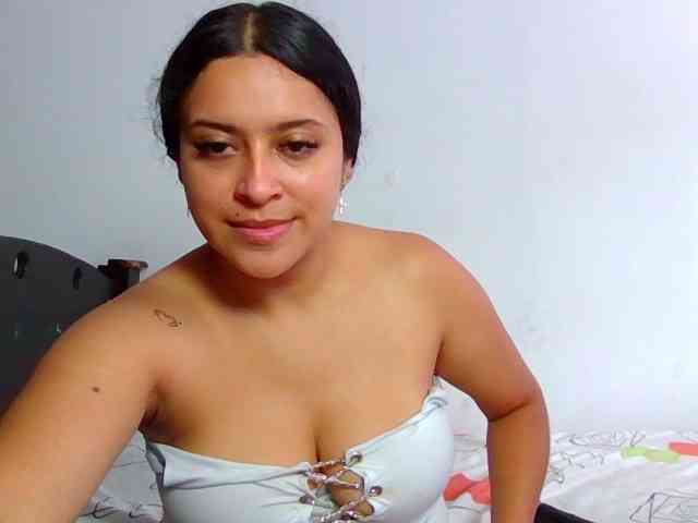 Sasha-rose23 webcam