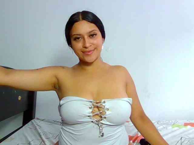 Sasha-rose23 webcam