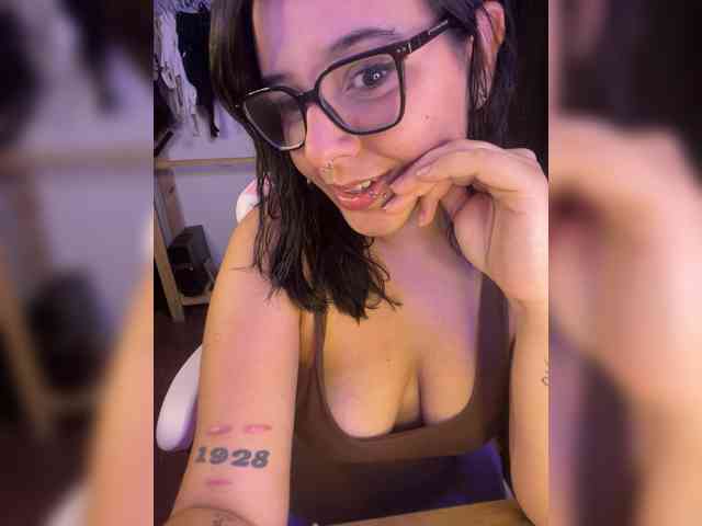 Agoosnyx webcam