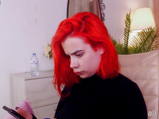 red-hair-girl:n kuvakaappaus 4