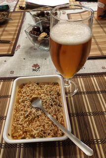 хочу дохуя доширака с пивом