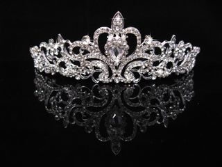 QUEEN OF QUEEN