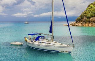 Yacht for Bru