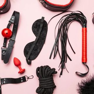 Wild sex-toys and outfits ✨