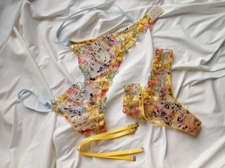 LINGERIE SET
