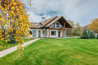 Cabin or house ??