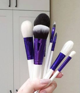 |^ New makeup brushes ^