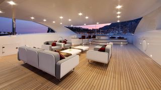 To the Yacht