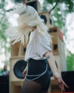 I want to live in a buzz and so I want a new toy