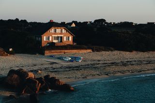 I dream of a small house near the sea