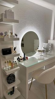 MakeUp Stand