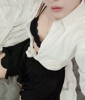 On the lips 8888 tkn
