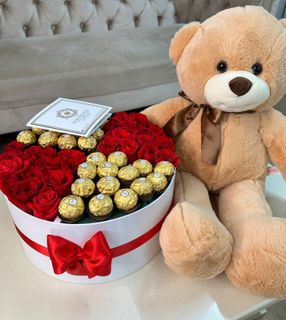 Teddy bears and chocolates