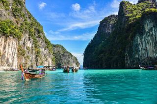 I want to have a trip to Thailand!