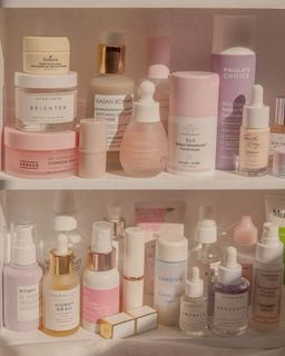 GIVE ME A SKINCARE