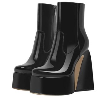Boots Queen Phasy