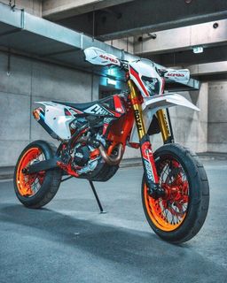 Мотоцикл  KTM Supermoto