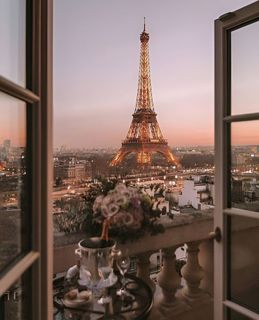 Bed with a view of Paris