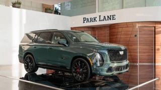 We want this car: Escalade 2026 v (in green).
